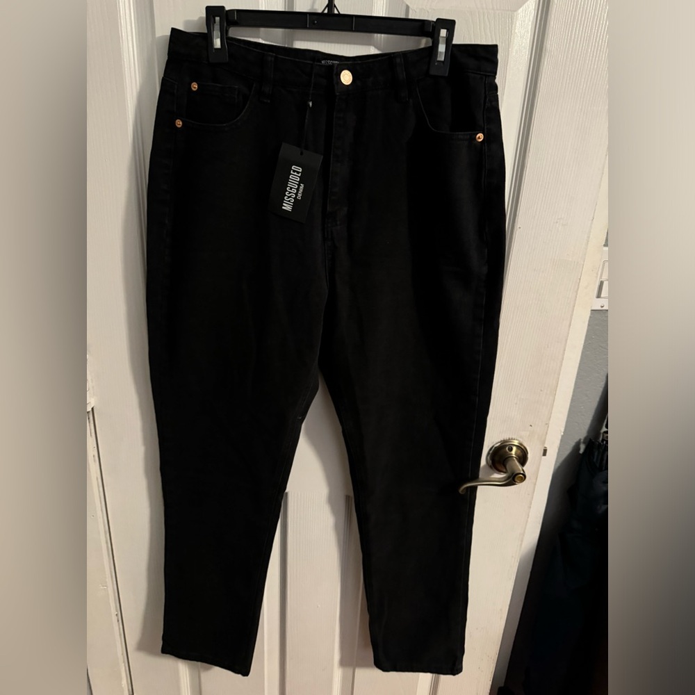 NWT Black Misguided Jean